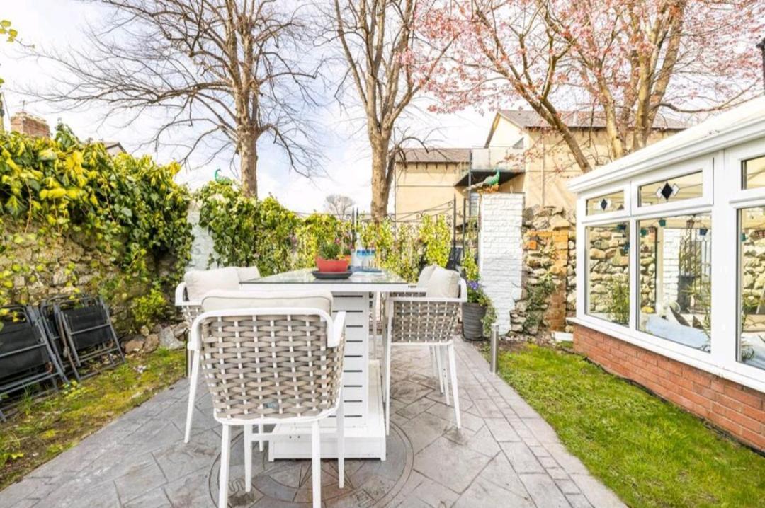 The Mews - Less Than 1Km To City Centre - Stadium - Castle - 10 Min Walk Cardiff Exterior photo